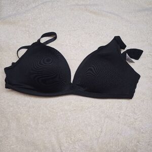 Women's Black Wireless Molded Cup Bra Adjustable Straps Size 38B
